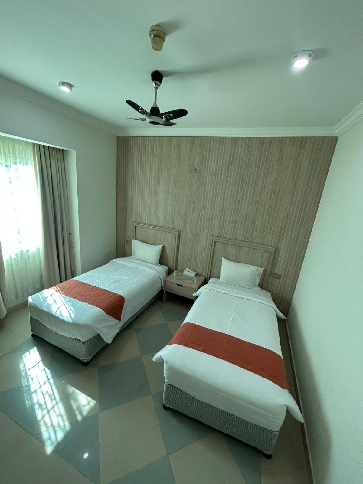 Safari Hotel Nizva Dış mekan fotoğraf