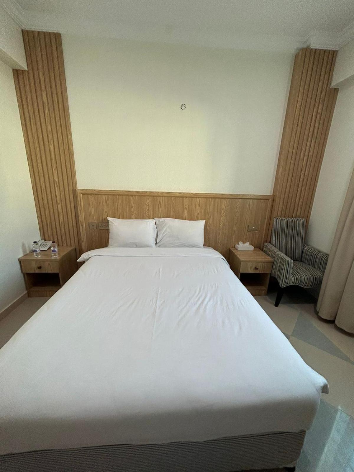 Safari Hotel Nizva Dış mekan fotoğraf